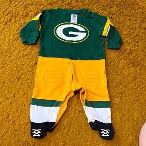 Green Bay Packers sleep & play